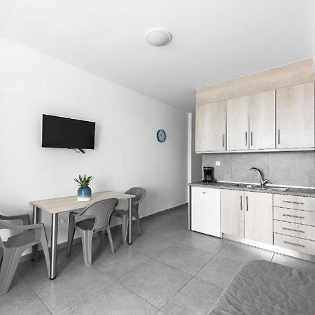 Blue Horizon 5 Apartment Nea Kallikrateia Bagian luar foto