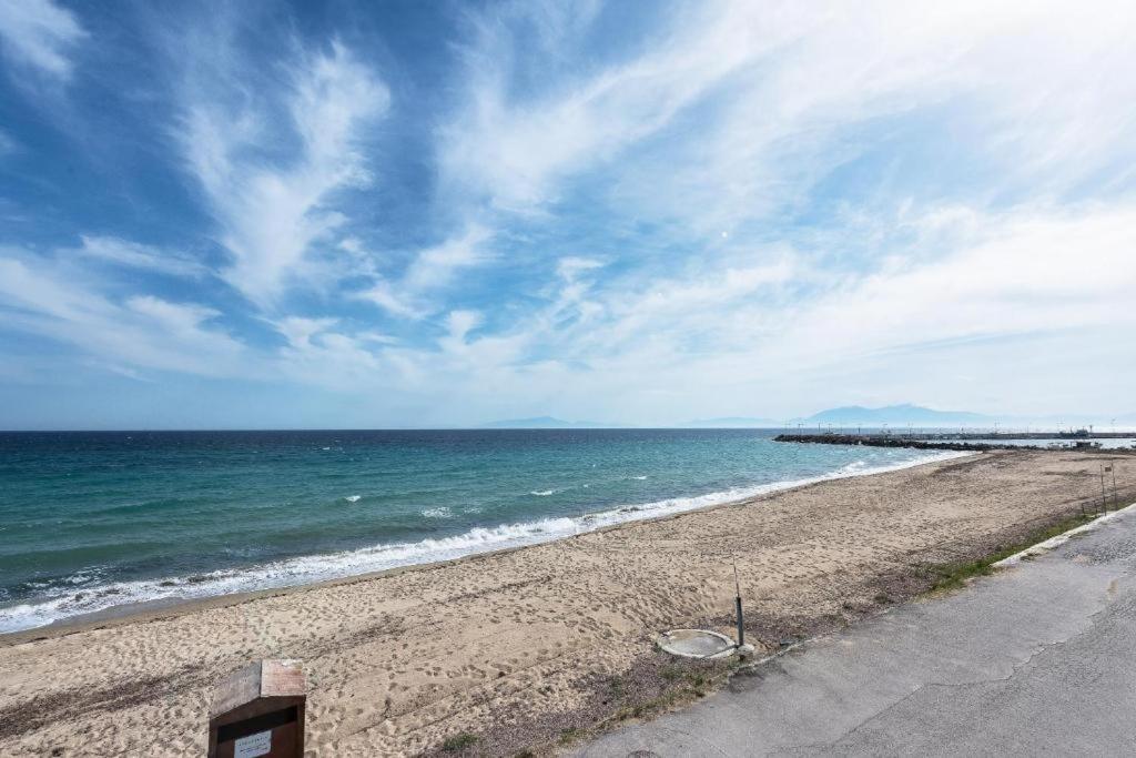Blue Horizon 5 Apartment Nea Kallikrateia Bagian luar foto