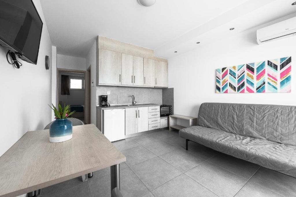 Blue Horizon 5 Apartment Nea Kallikrateia Bagian luar foto